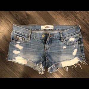 Super cute short, distressed jean shorts